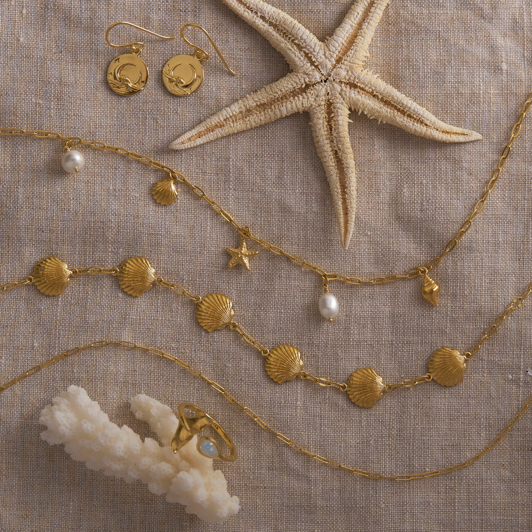 Oceanic Charm Pearl Necklace Gold