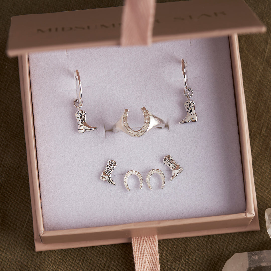 Lucky Horseshoe Studs