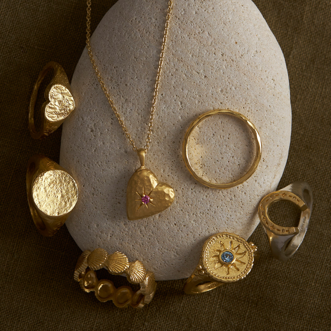 Textured Signet Ring Gold