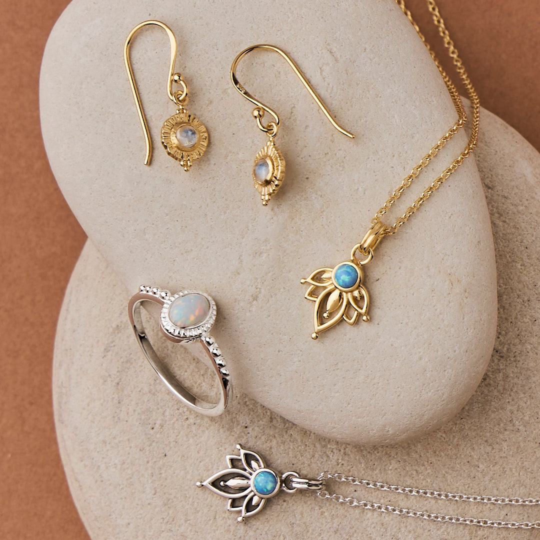 Veya Moonstone Drop Earrings Gold