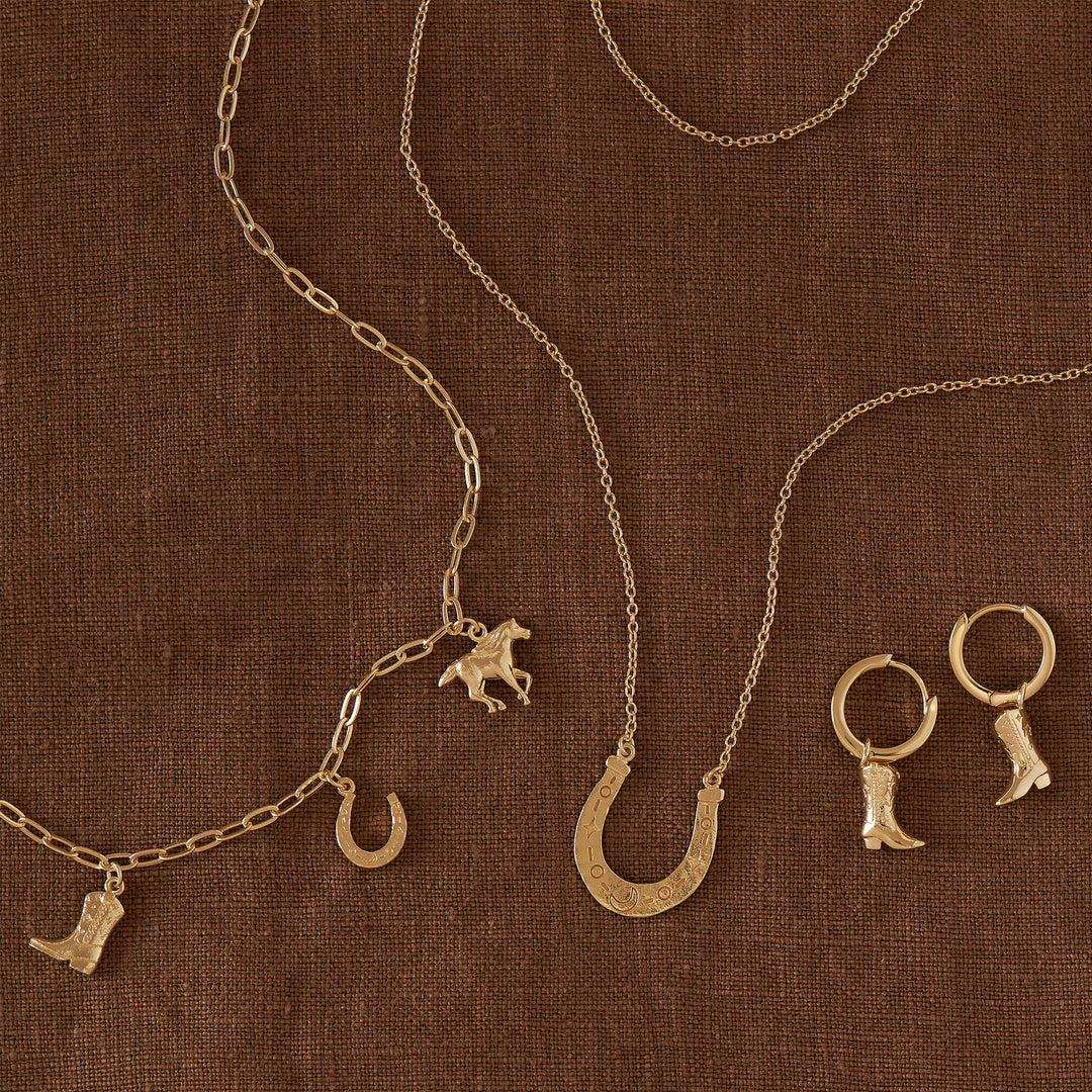 Lucky Horseshoe Necklace Gold