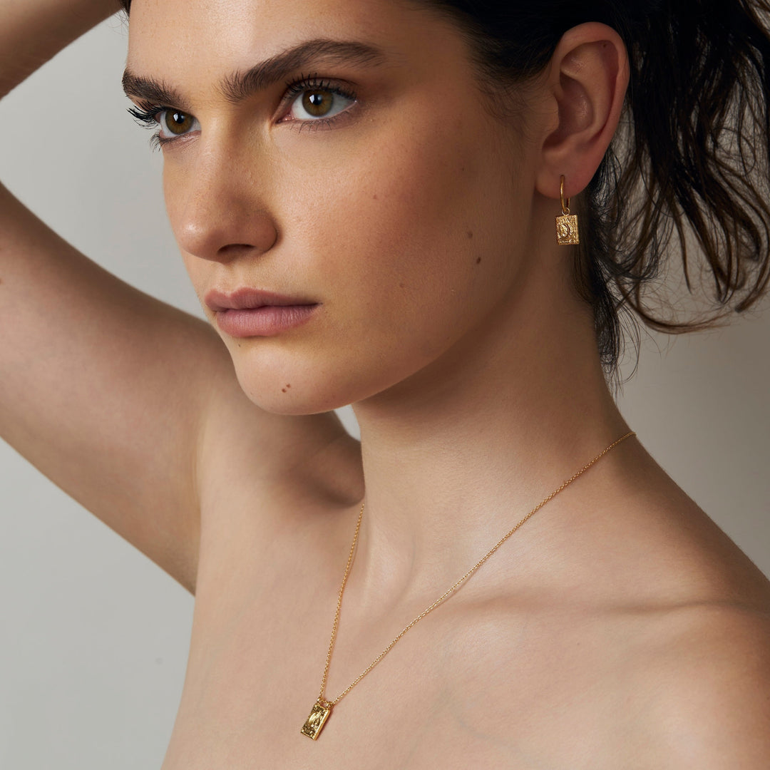 La Nuit Huggies Gold