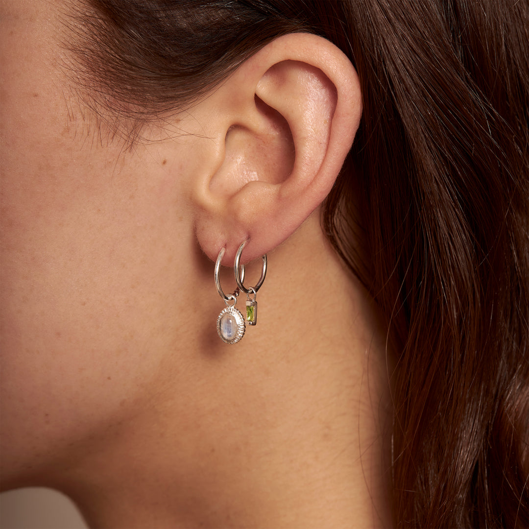 Lumen Droplet Peridot Huggies