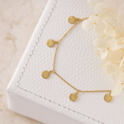Daisy Drop Necklace Gold