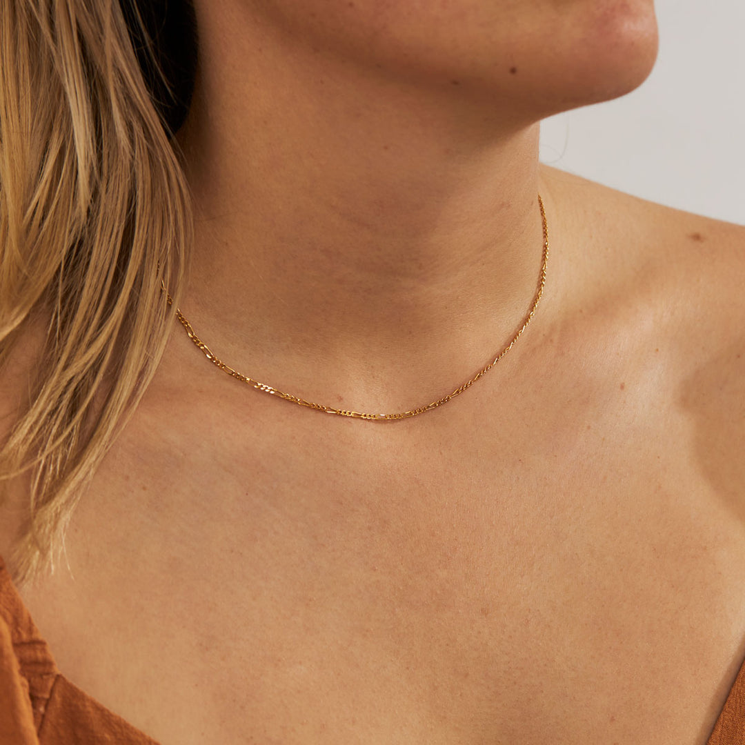 Figaro Chain Gold
