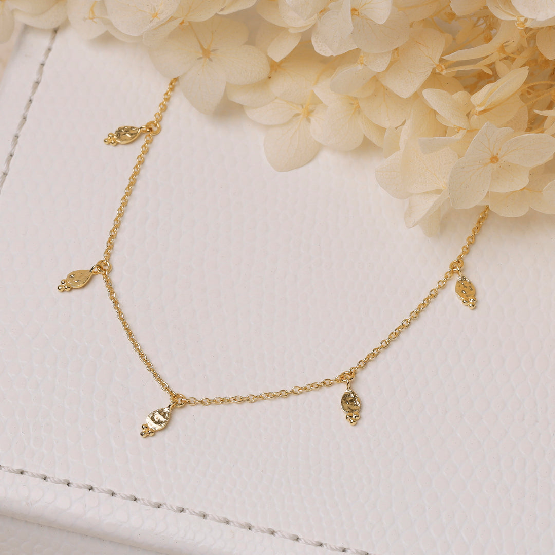 Glistening Drops Choker Gold