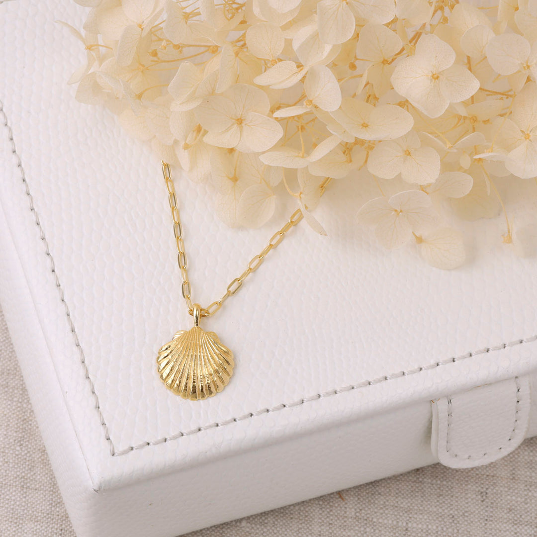 Sandshell Necklace Gold