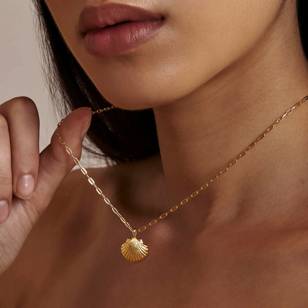 Sandshell Necklace Gold