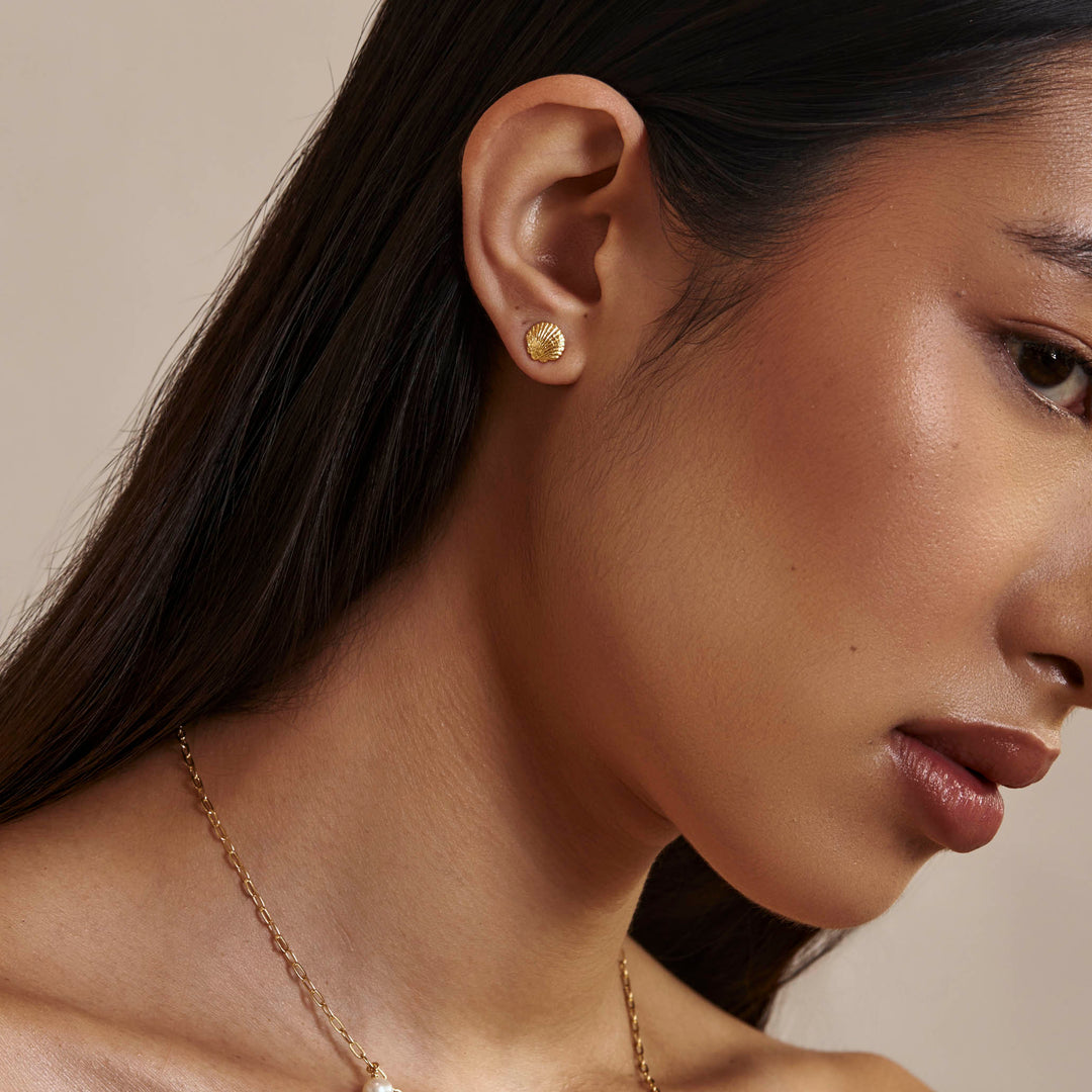 Sandshell Studs Gold