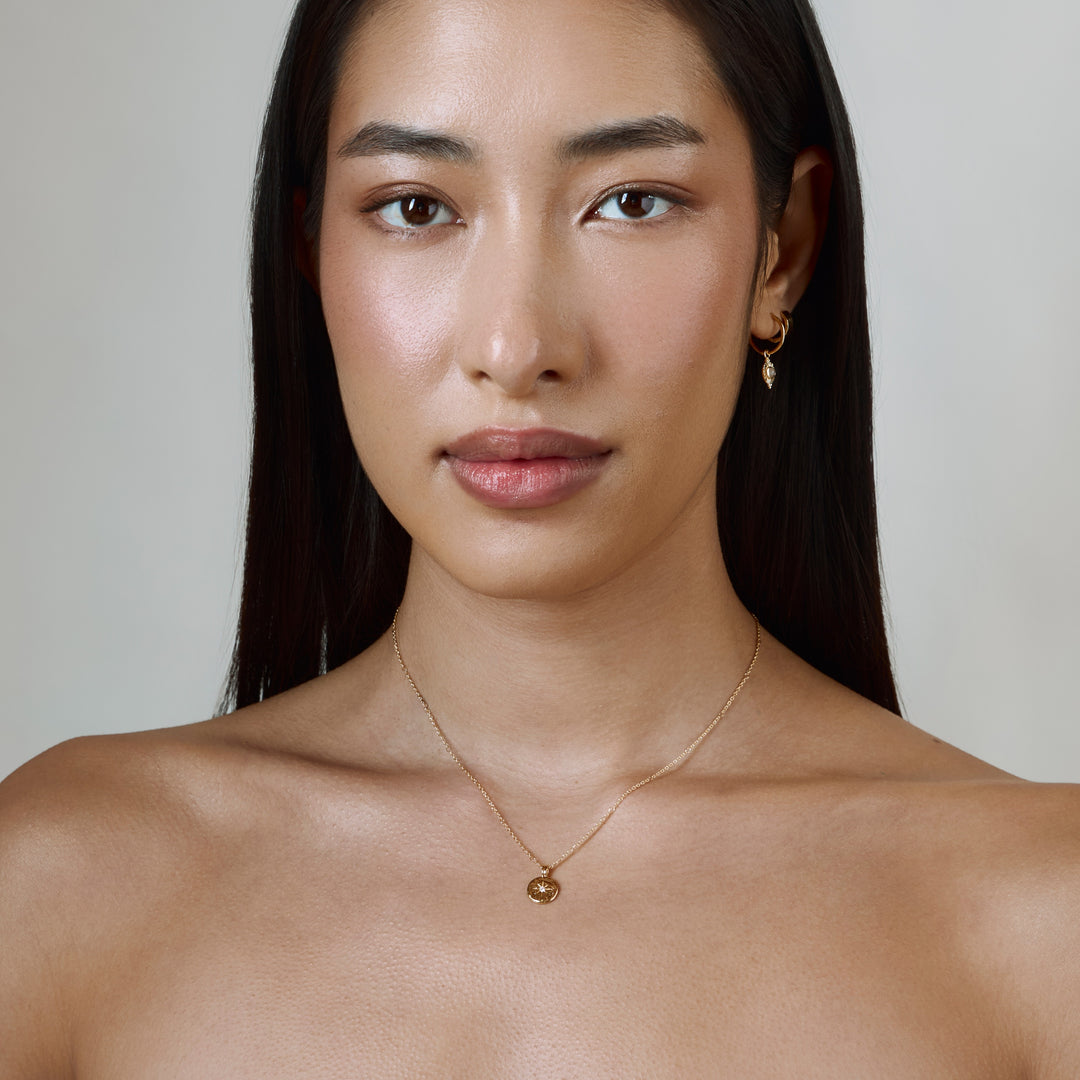 Enchanted Light Necklace Gold