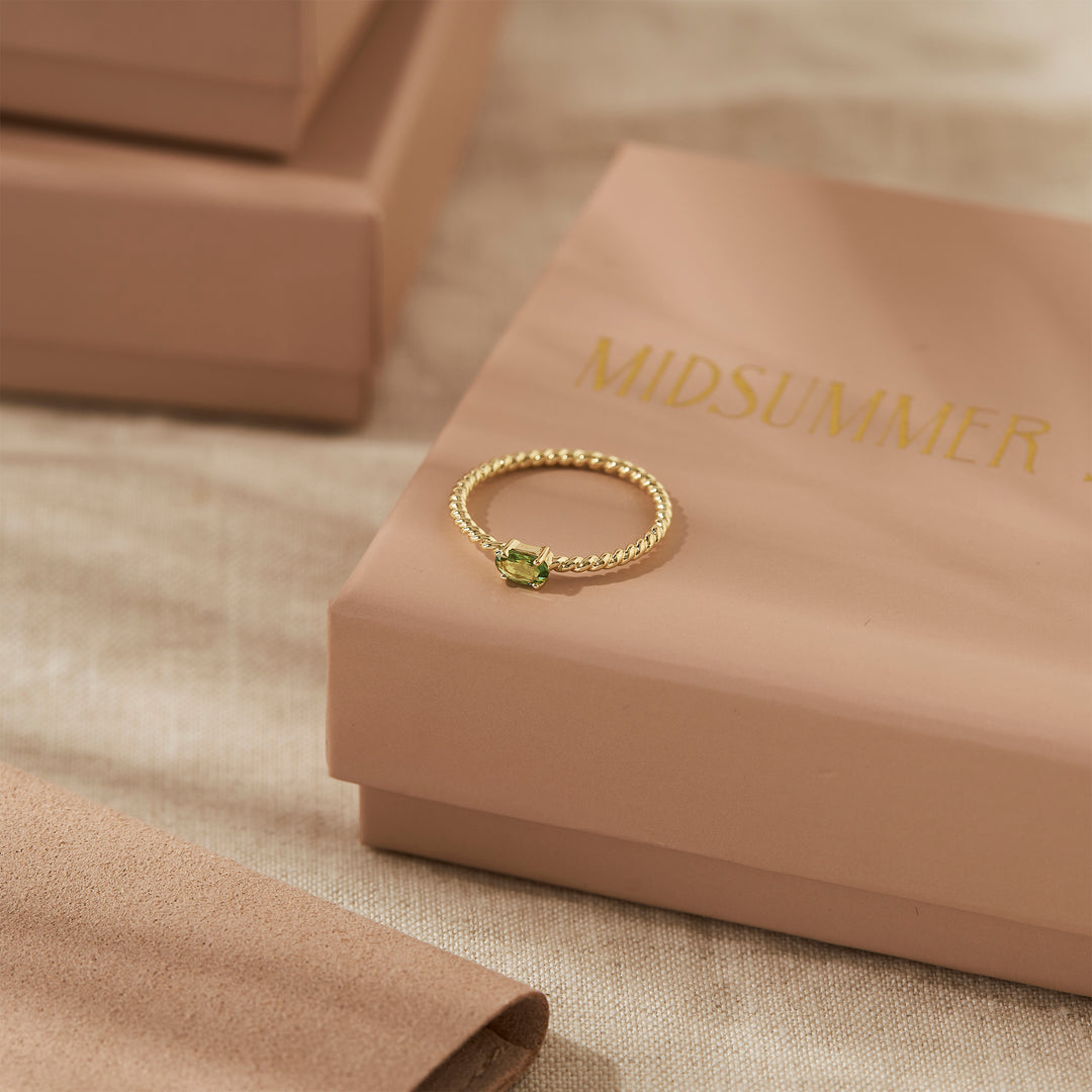 Interwoven Peridot Ring Gold