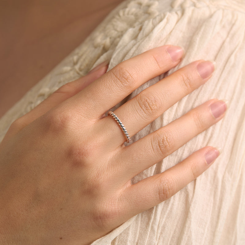 Rope Twist Ring Band