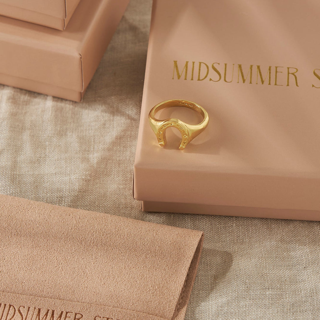 Lucky Horseshoe Ring Gold