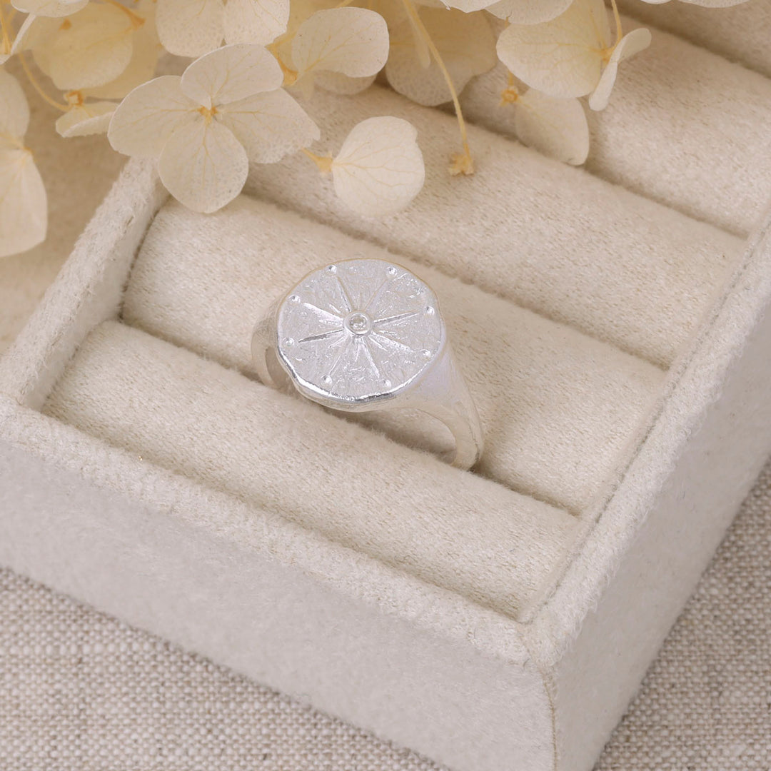 Seren Signet Ring