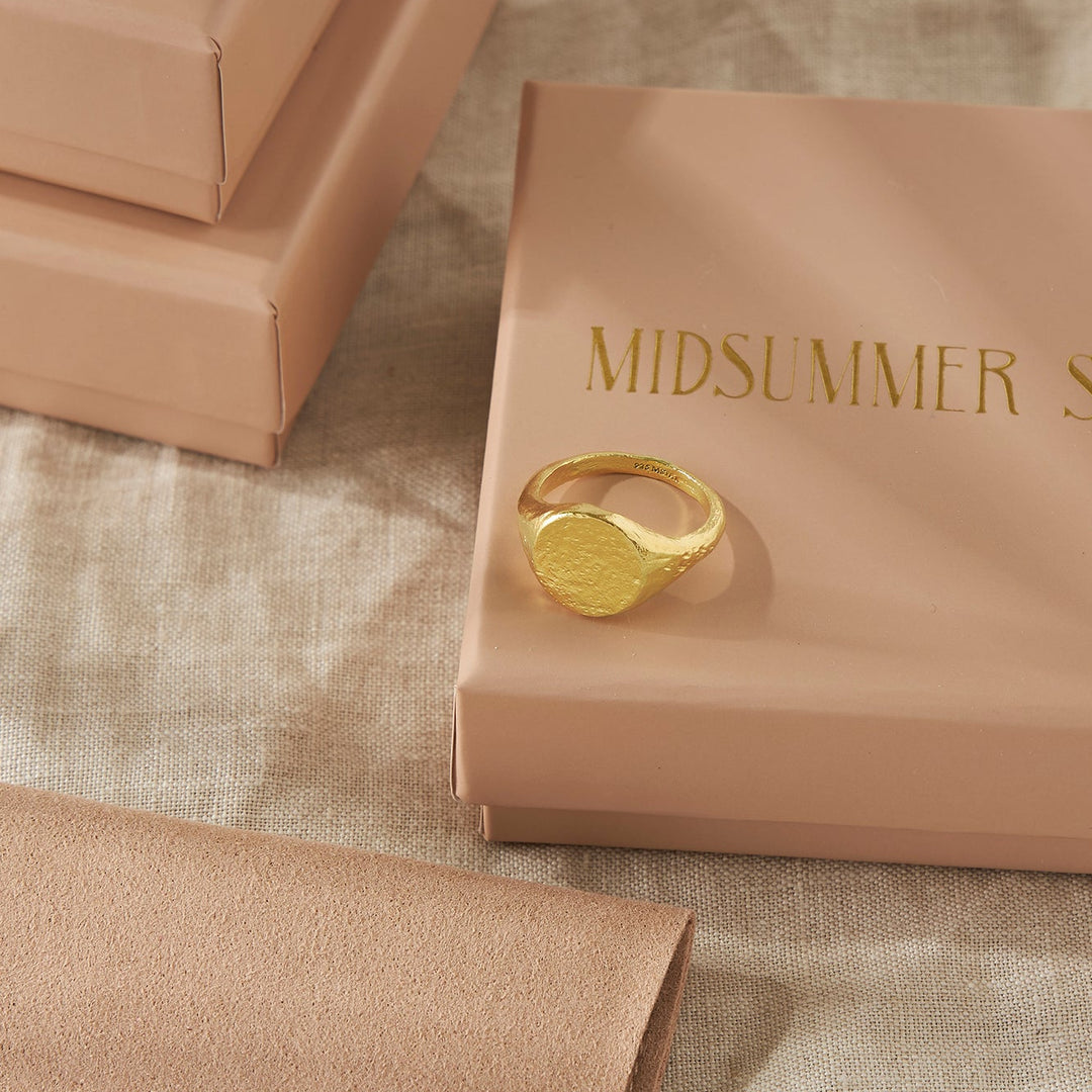 Textured Signet Ring Gold