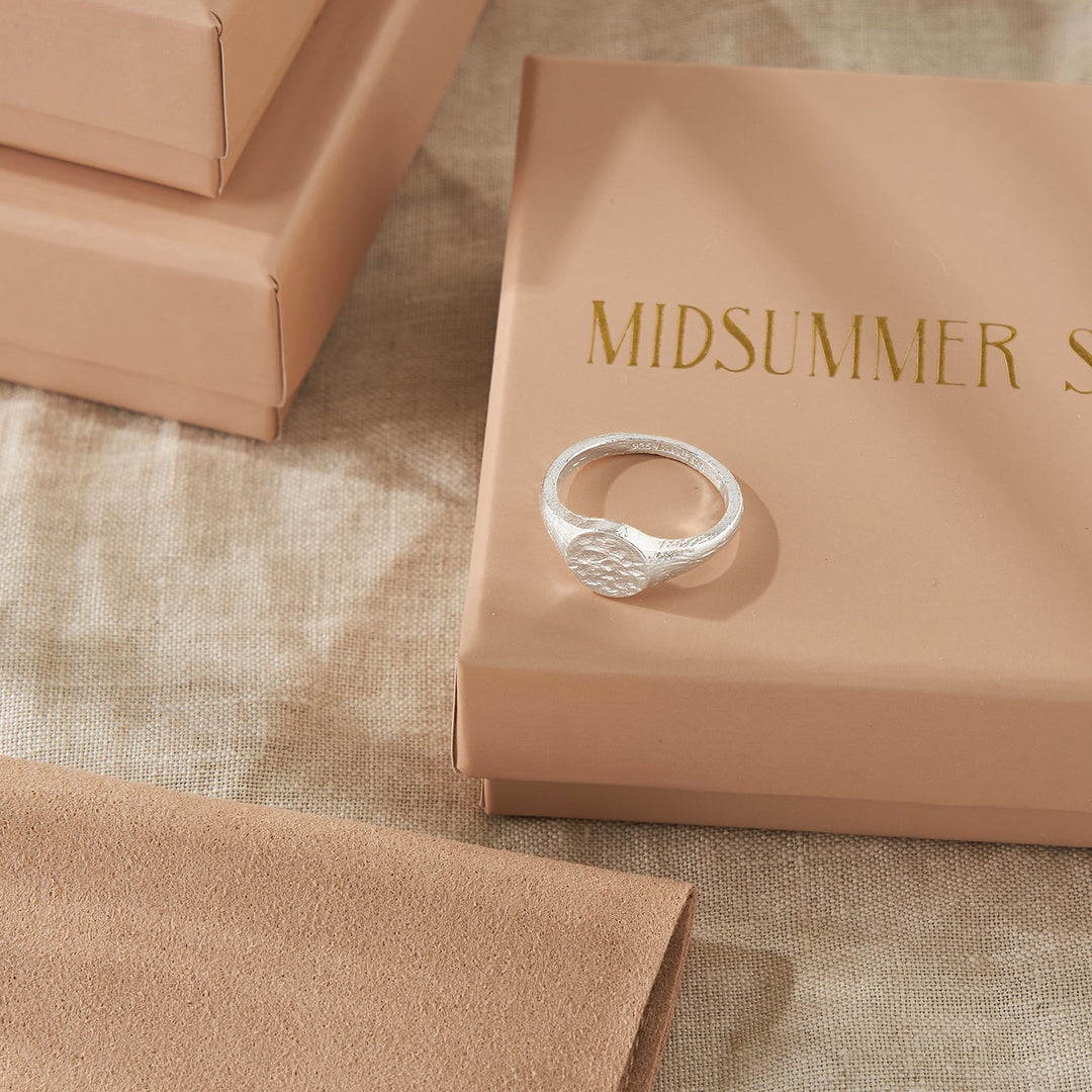 Dainty Textured Signet Ring
