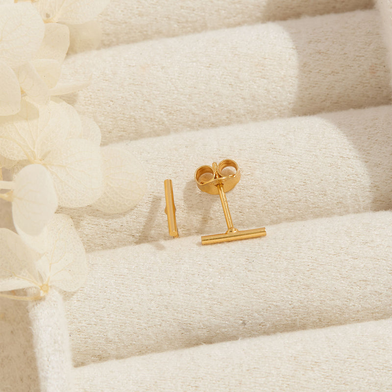 Dainty Bar Studs Gold