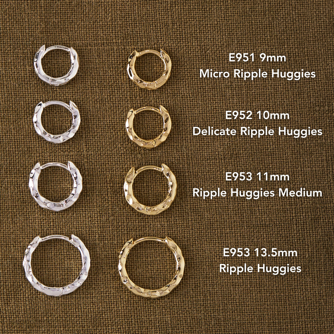 Delicate Ripple Huggies Gold