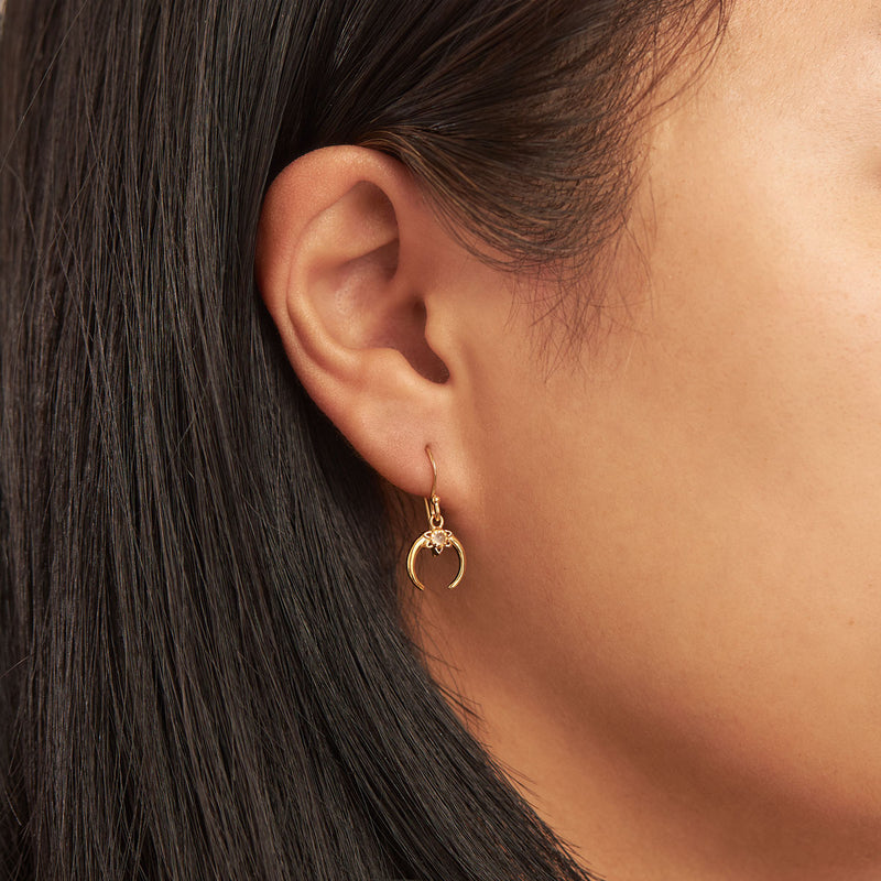 Moonflower Moonstone Earrings Gold
