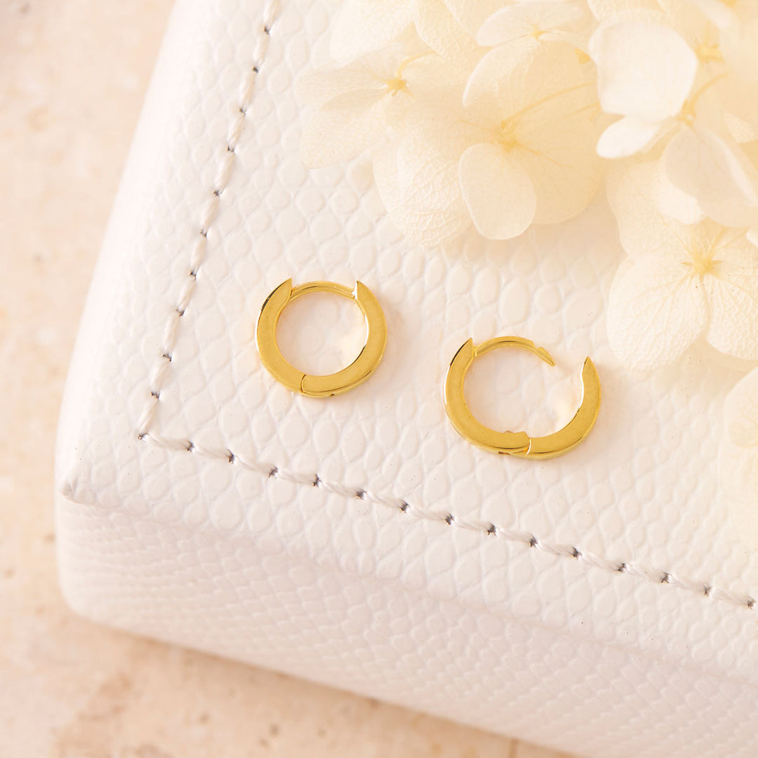 Micro Square Huggie 10mm Gold