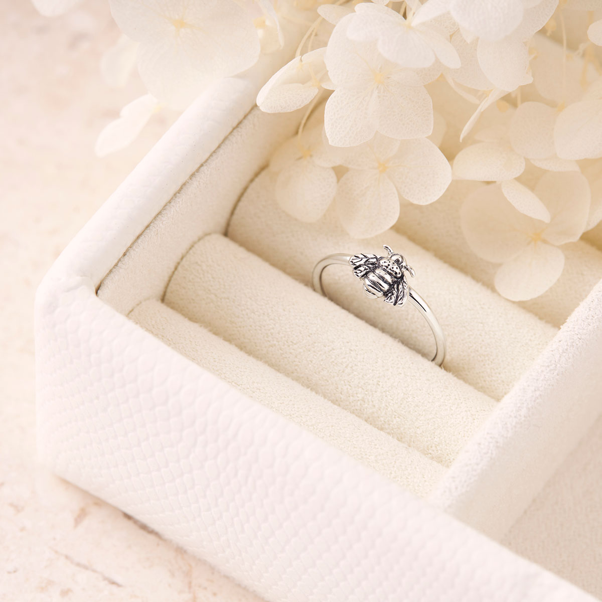 Pollination Bee Ring – Midsummer Star