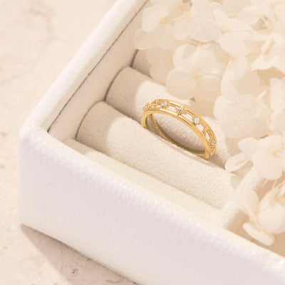 Cosmic Sparkle Ring Gold