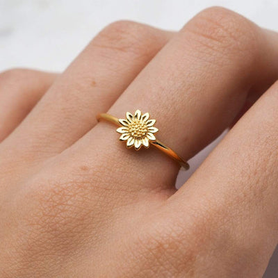 Midsummer Star Ring Gold Delicate Sunflower Ring